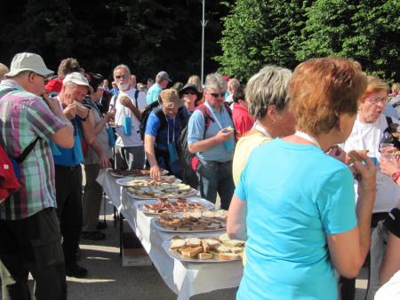 11. tradicionalni pohod Pomlad v prleških goricah – Dan odprtih kleti in veselih ljudi 2